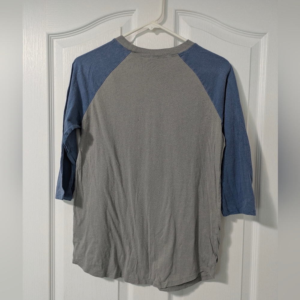 **3/$16 SALE - Fox Women's Gray and Blue Lightning Bolt 3/4 Tee - Picture 3 of 5